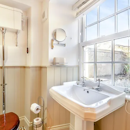 Beverley House - Uk43519 Holiday home Thornton Dale