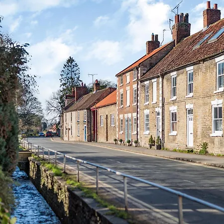 Holiday home Beverley House - Uk43519