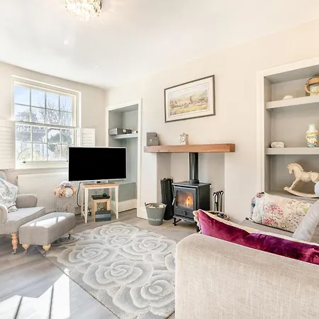 Beverley House - Uk43519 *